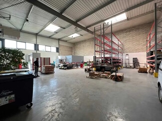 Plus de détails pour 10 Rue Gustave Eiffel, Goussainville - Bureau, Local d'activités à louer