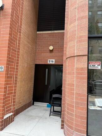 Plus de détails pour 516 W 112th St, New York, NY - Bureau à louer