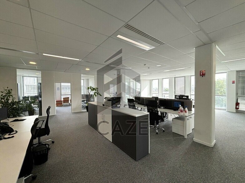Bureau dans Bordeaux à vendre - Photo intérieure – Image 1 sur 8