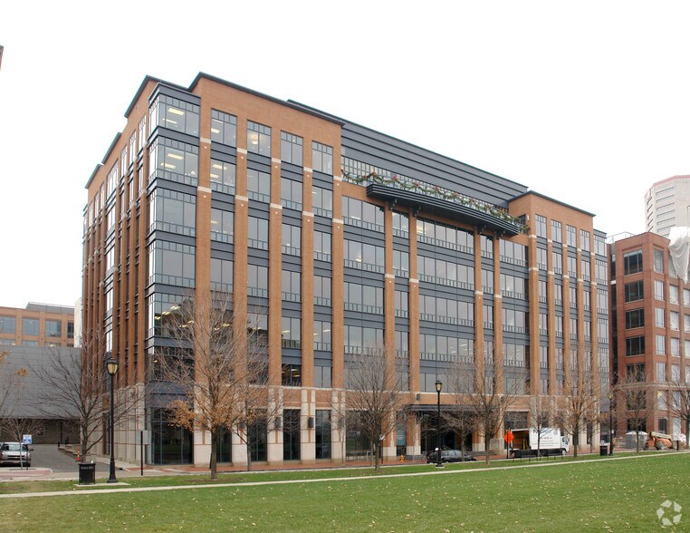 250 West St, Columbus, OH à louer - Photo de l’immeuble – Image 3 sur 10