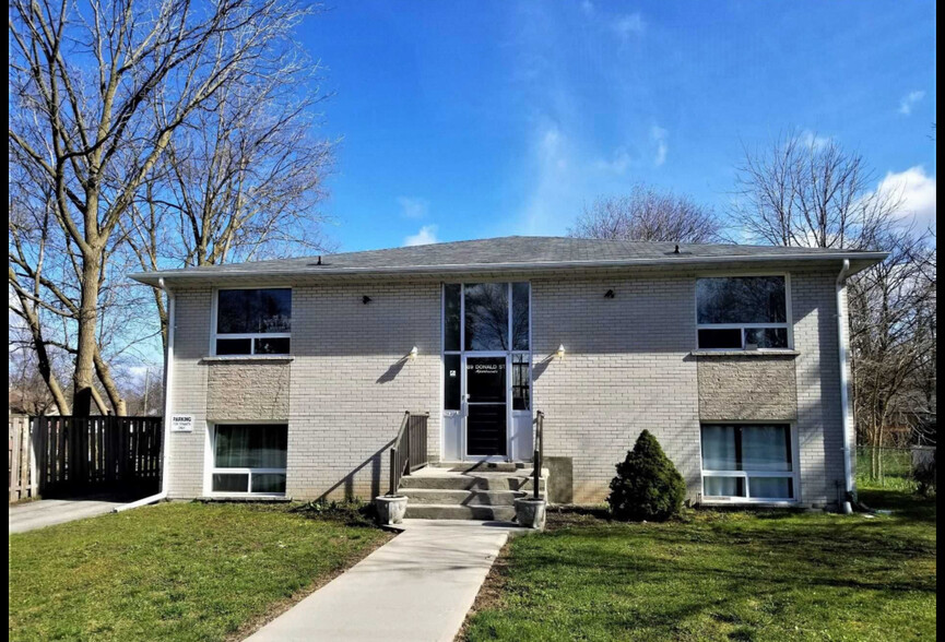 89 Donald St, Barrie, ON à vendre - Photo de l’immeuble – Image 2 sur 27