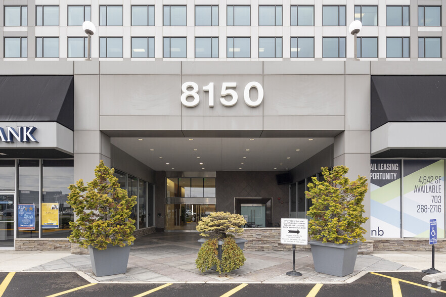 8150 Leesburg Pike, Vienna, VA à louer - Photo de l’immeuble – Image 3 sur 9