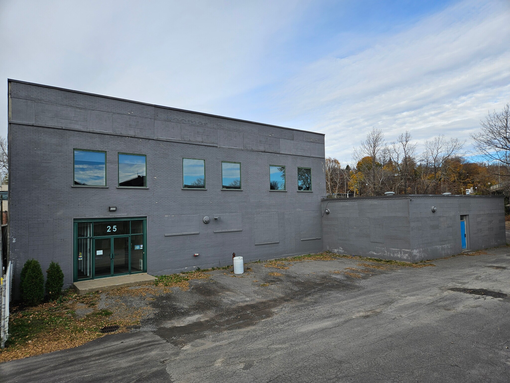25 Rue Saint-Jacques, Montréal, QC à vendre Photo de l’immeuble– Image 1 sur 10