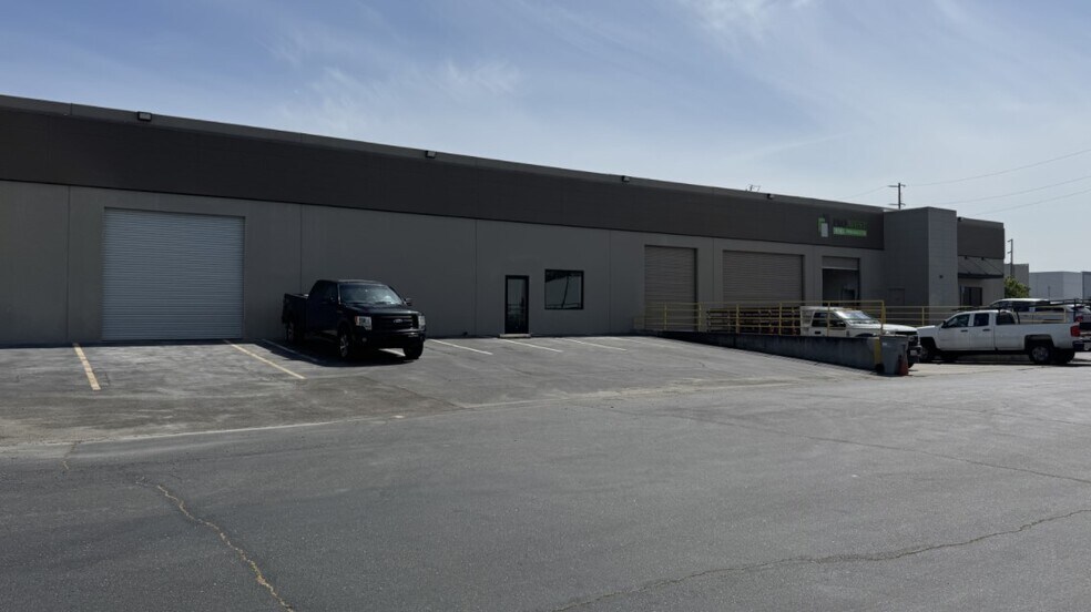 3621 Seaport Blvd, West Sacramento, CA à louer - Photo de l’immeuble – Image 1 sur 7