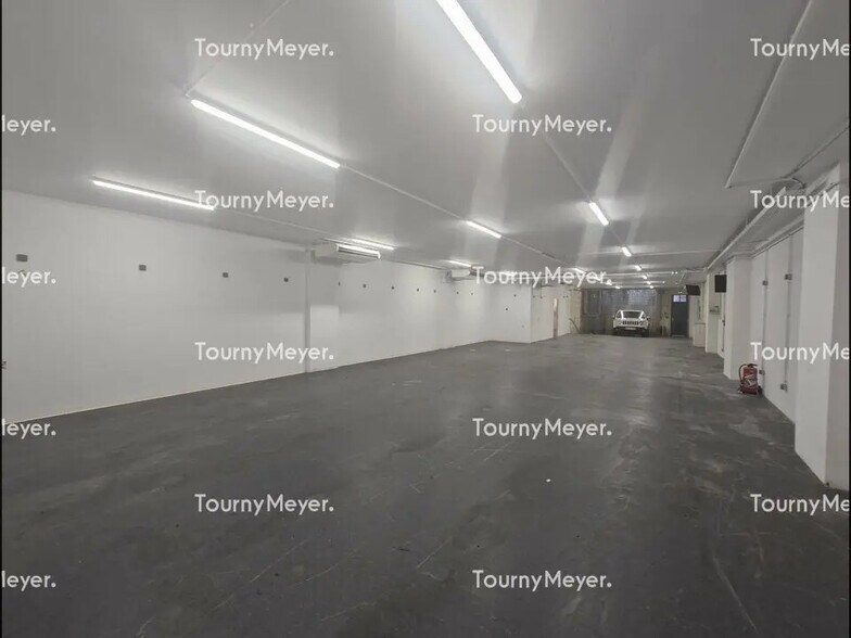 Industriel/Logistique dans Bordeaux à louer - Photo de l’immeuble – Image 3 sur 8