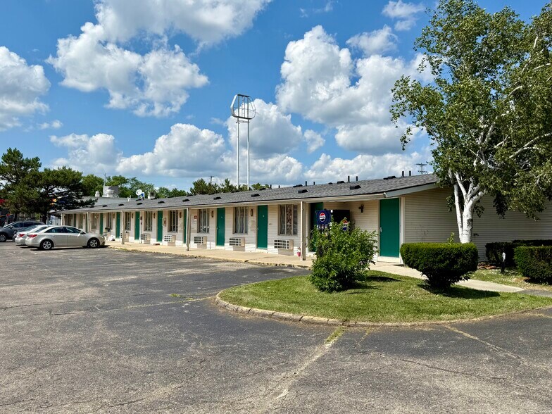 G3277 Miller Rd, Flint, MI à vendre - Photo de l’immeuble – Image 3 sur 10