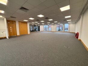 10-14 Bath Rd, Slough à louer Photo intérieure– Image 1 sur 3