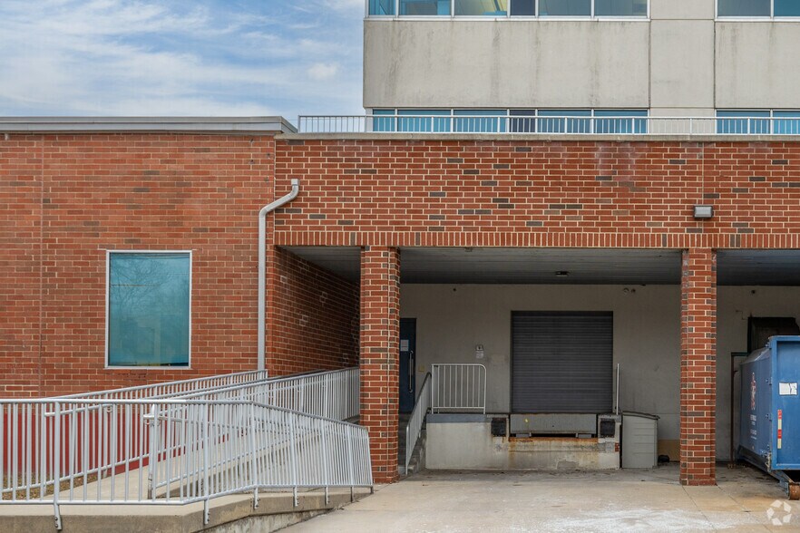 1000 River Rd, Conshohocken, PA à louer - Photo de l’immeuble – Image 3 sur 5