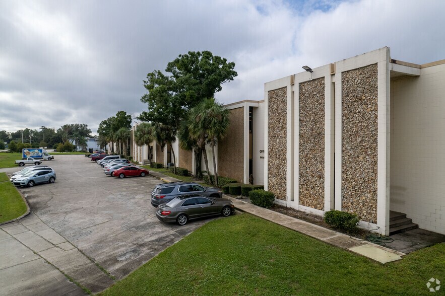 3030 Powers Ave, Jacksonville, FL à louer - Photo de l’immeuble – Image 2 sur 7