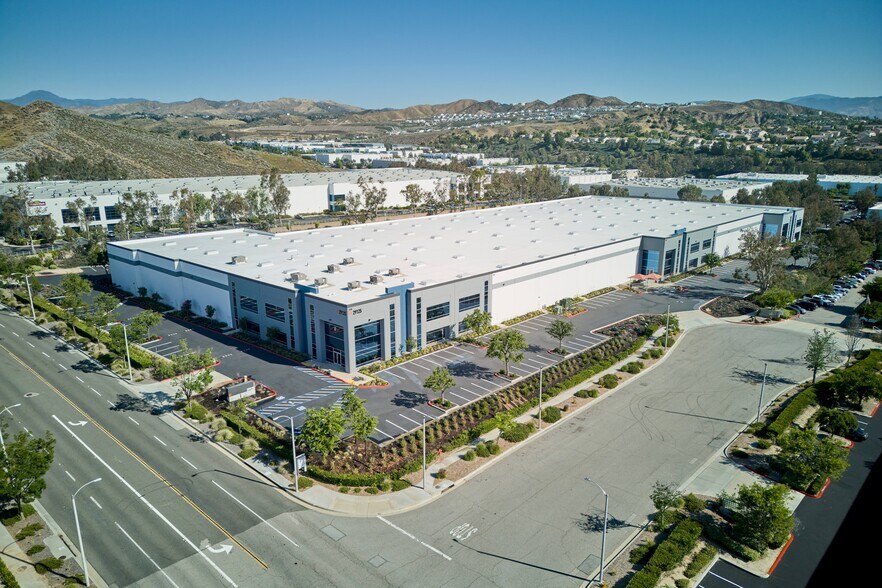 29125 Avenue Paine, Valencia, CA à louer - Aérien – Image 2 sur 7