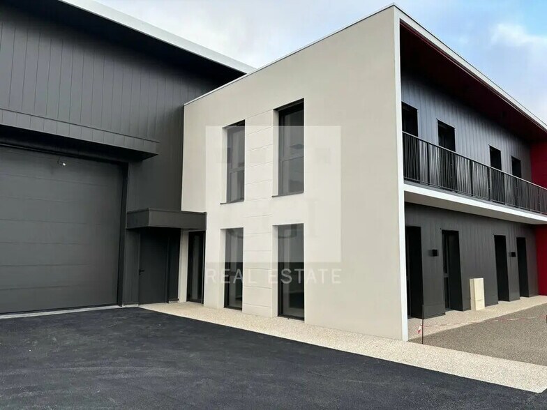 29 Rue Paul Et Marc Barbezat, Décines-Charpieu à louer - Photo de l’immeuble – Image 2 sur 12