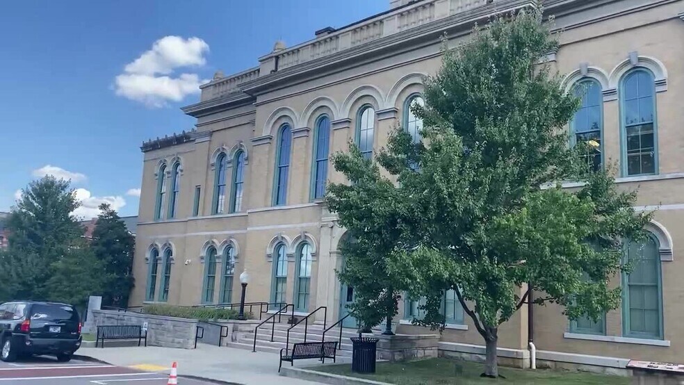 329 N Main St, Springfield, TN à vendre - Vidéo sur l’annonce professionnelle – Image 3 sur 10