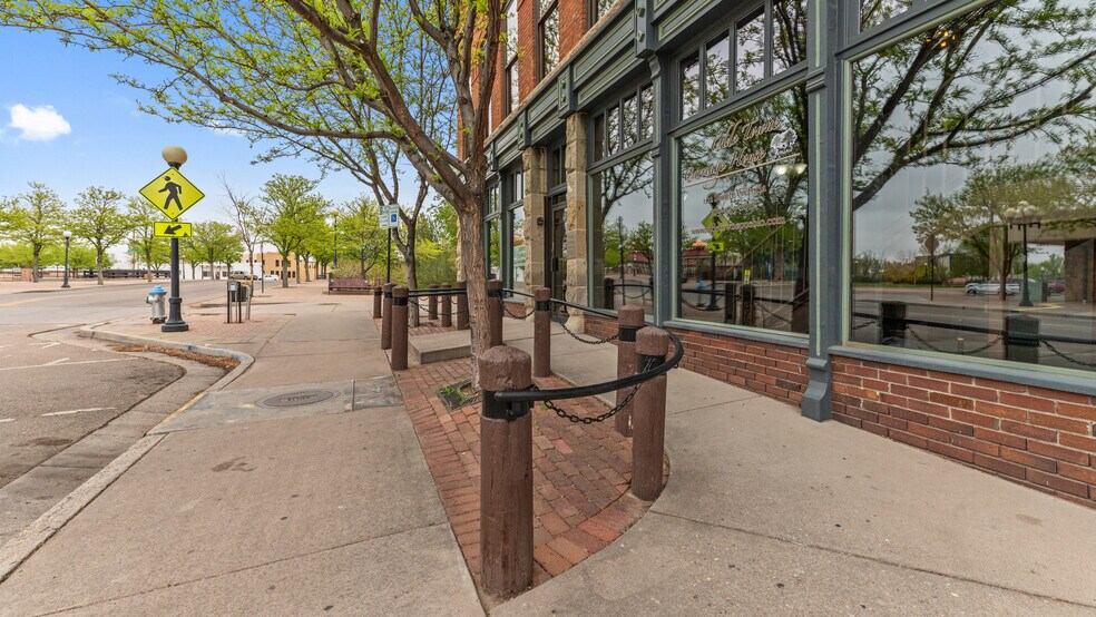 102 S Victoria Ave, Pueblo, CO à vendre - Photo de l’immeuble – Image 3 sur 29