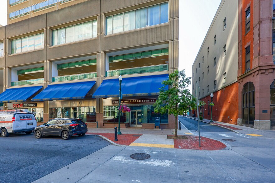 333 Market St, Harrisburg, PA à louer - Photo de l’immeuble – Image 1 sur 1
