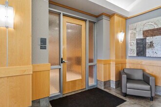 3675 Plymouth Blvd, Plymouth, MN à louer Photo intérieure– Image 2 sur 15