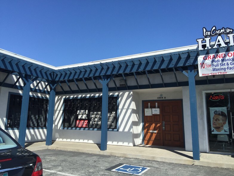 1625 Tully Rd, San Jose, CA à louer - Photo de l’immeuble – Image 2 sur 29