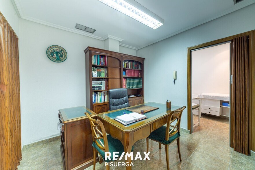 Calle Dársena, 5, Valladolid, Valladolid à vendre - Photo de l’immeuble – Image 3 sur 24