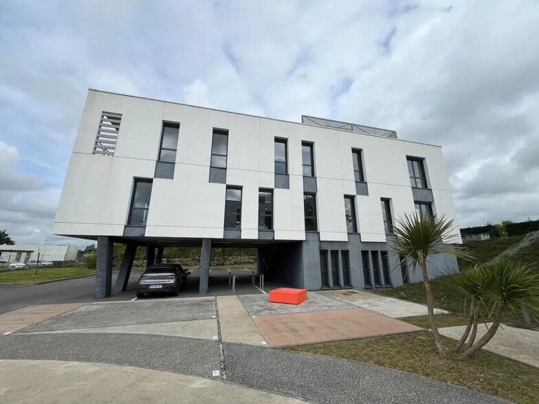 125 Rue Robert Schuman, Saint-Herblain à louer - Photo de l’immeuble – Image 1 sur 11