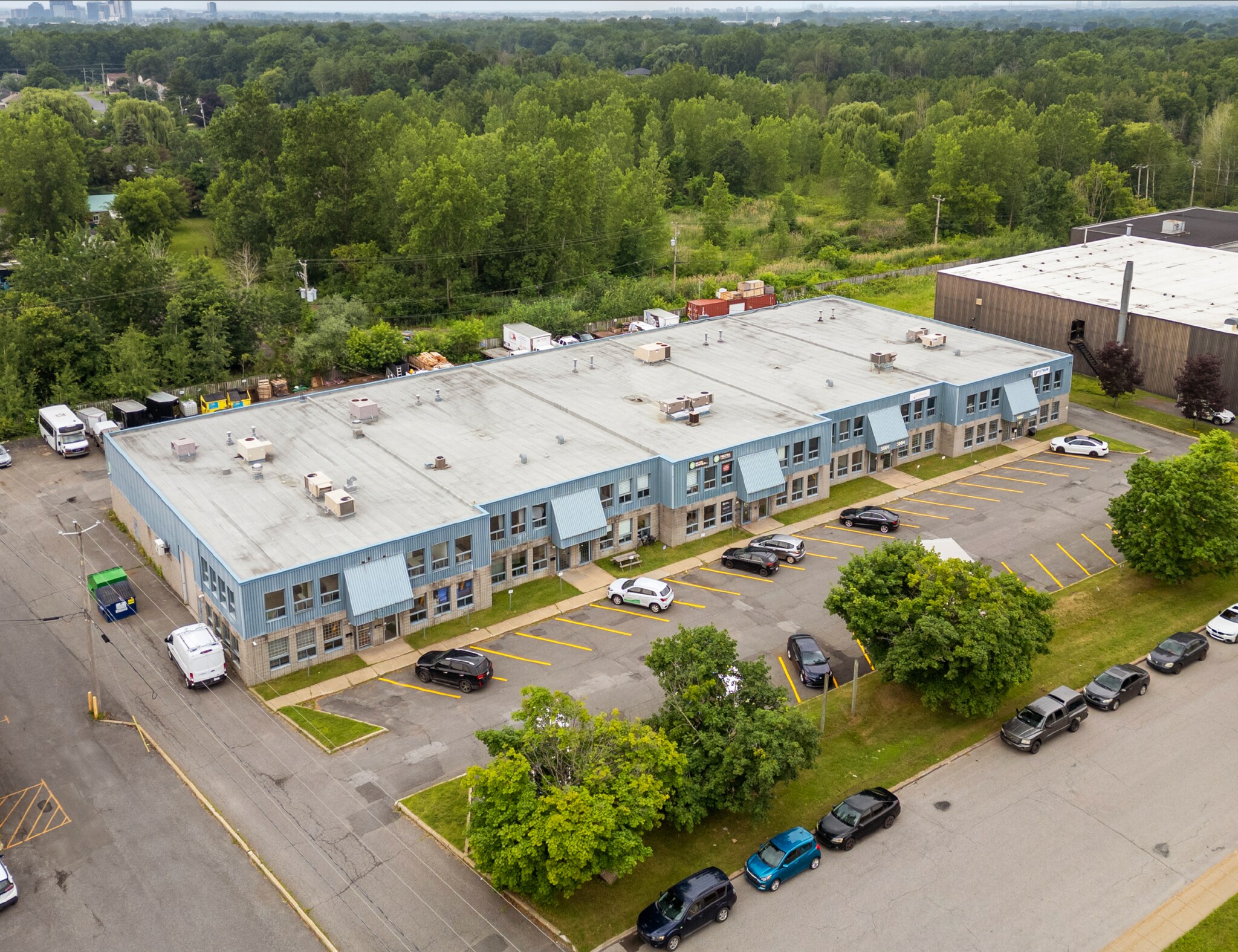 3500-3518 Rue 1re, Longueuil, QC à louer Photo de l’immeuble– Image 1 sur 8