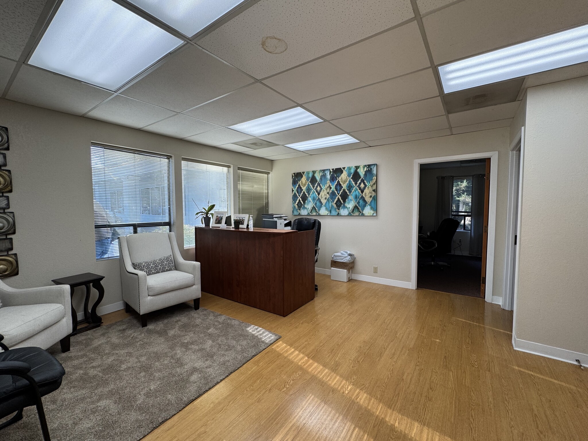 112 Wikiup Dr, Santa Rosa, CA à louer Photo intérieure– Image 1 sur 4