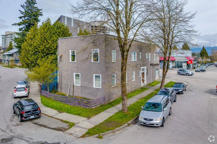 1598 Kingsway, Vancouver, BC à vendre - Photo de l’immeuble – Image 2 sur 3