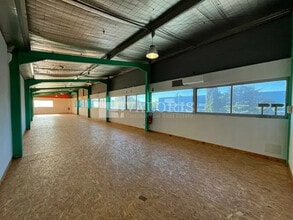 Local commercial dans Marignane à vendre Photo intérieure– Image 2 sur 10