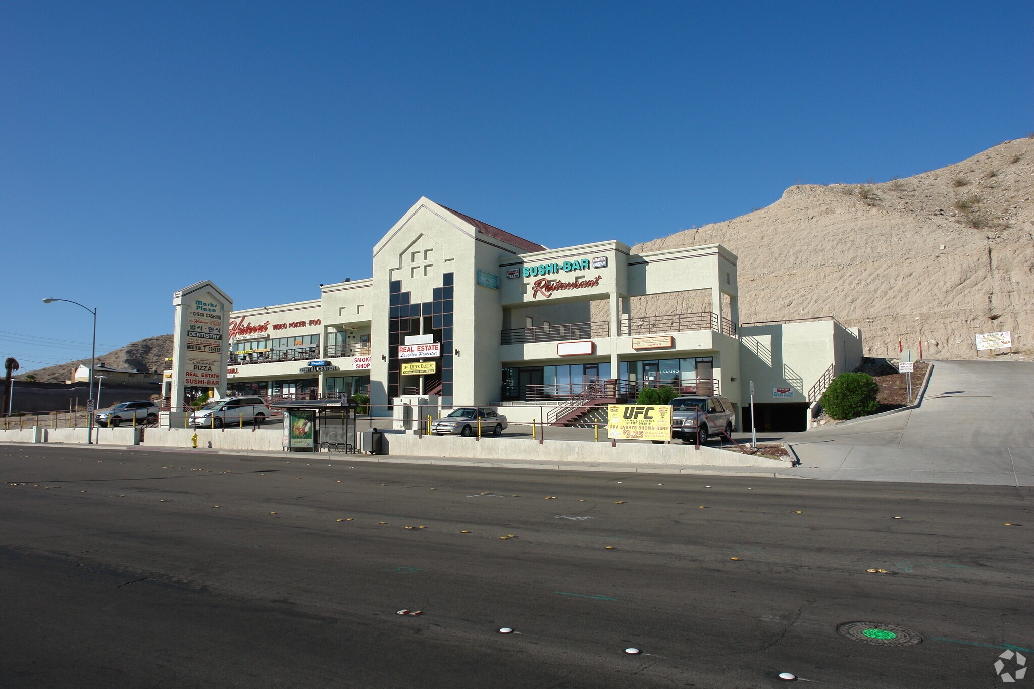 2311 S Casino Dr, Laughlin, NV à louer Photo de l’immeuble– Image 1 sur 5