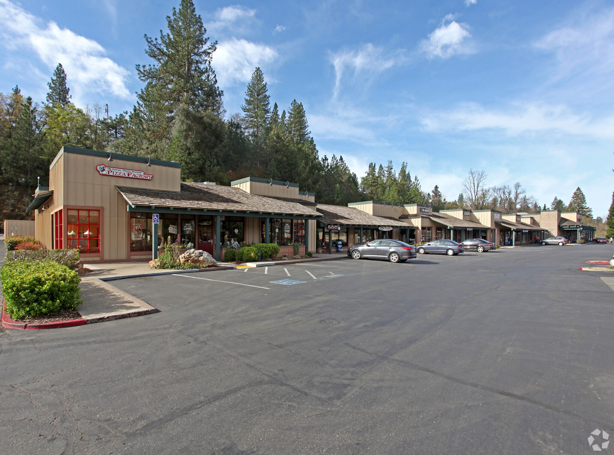 1216-1242 Broadway, Placerville, CA à louer Photo de l’immeuble– Image 1 sur 6