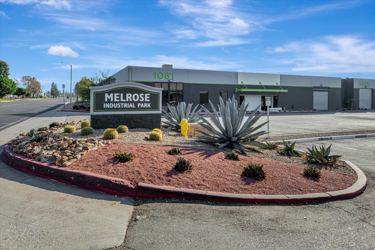 1061 S Melrose St, Placentia, CA à vendre Photo de l’immeuble– Image 1 sur 74