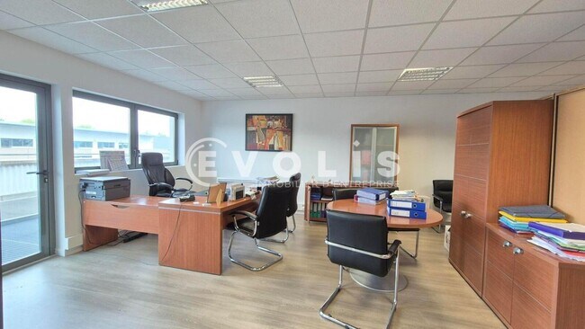 Plus de détails pour Bureau à vendre