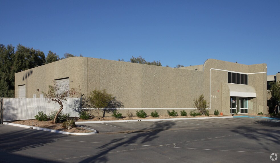 77530 Enfield Ln, Palm Desert, CA à louer - Photo de l’immeuble – Image 3 sur 3