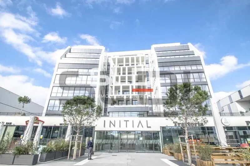 Rue Simone Veil, Vénissieux à louer Photo de l’immeuble– Image 1 sur 4