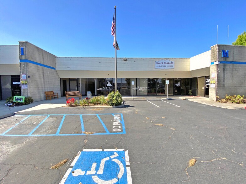 402 Farnel Rd, Santa Maria, CA à vendre - Photo de l’immeuble – Image 2 sur 10