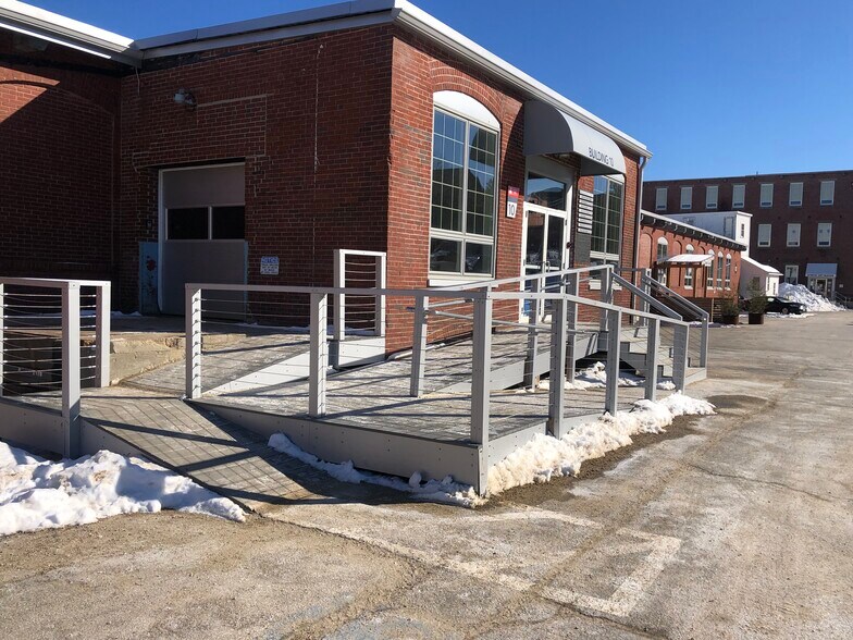 10 W Point Ln, Biddeford, ME à louer - Photo de l’immeuble – Image 3 sur 10