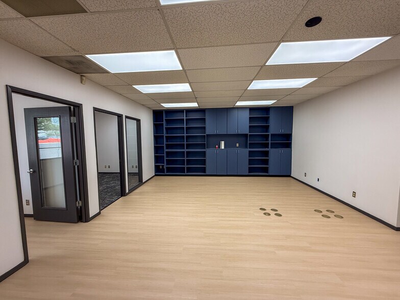 108 E Mill Plain Blvd, Vancouver, WA à louer - Photo de l’immeuble – Image 3 sur 8