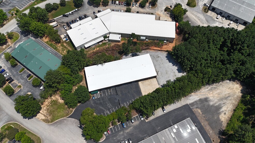 126 Peach State Ct, Tyrone, GA à vendre - Photo de l’immeuble – Image 3 sur 5