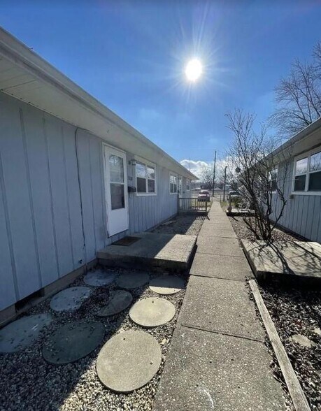 3218 Illinois Ave, Middletown, OH à vendre - Photo de l’immeuble – Image 2 sur 15