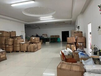 Plus de détails pour 68 Avenue Du Président Wilson, Saint-Denis - Local d'activités à louer