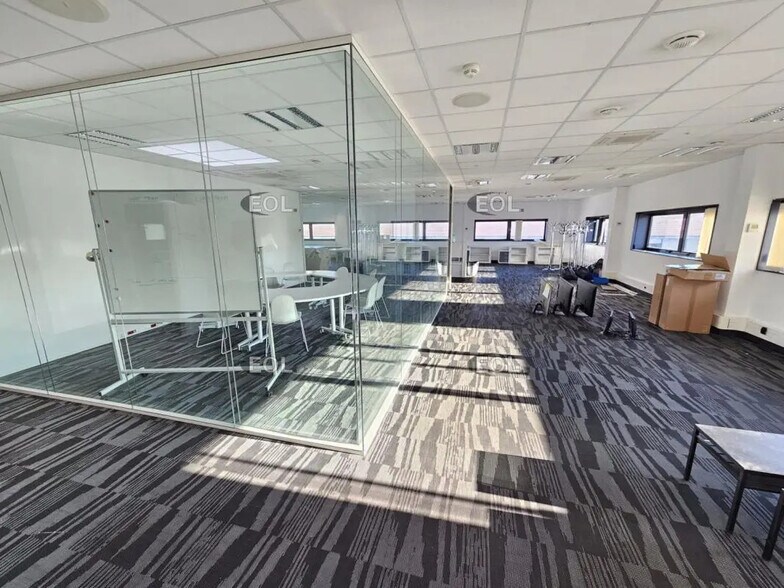 Local d’activités dans Ivry-sur-Seine à louer - Photo intérieure – Image 2 sur 12