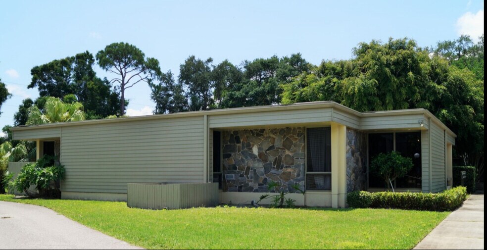 1960 Bayshore Blvd, Dunedin, FL à vendre - Photo de l’immeuble – Image 1 sur 7