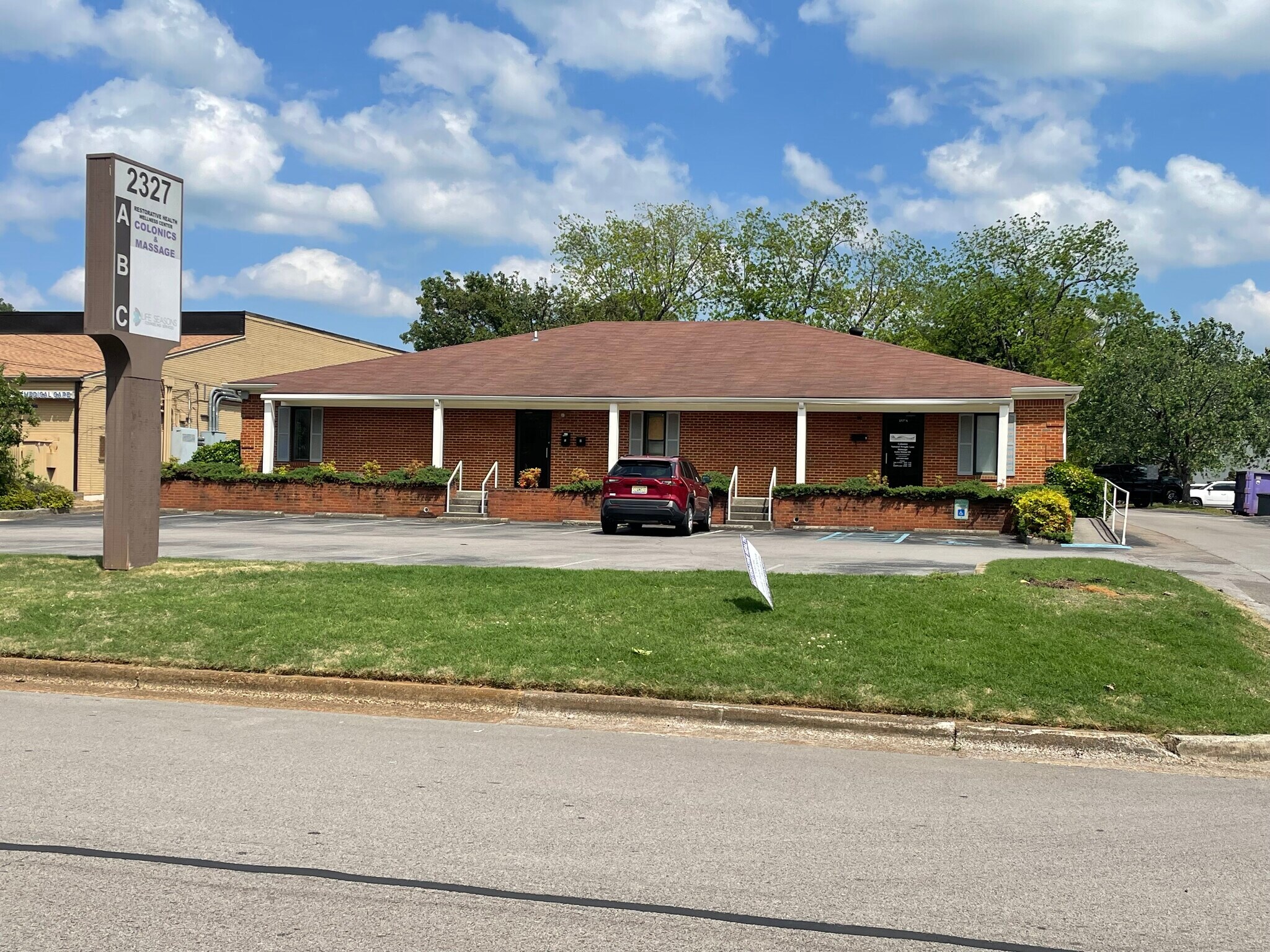 2327 Pansy St SW, Huntsville, AL à louer Photo principale– Image 1 sur 4