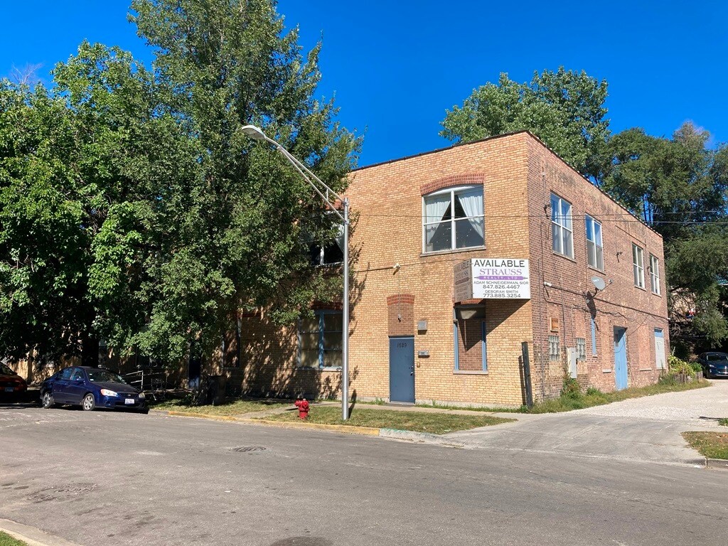 1633 N Hamlin Ave, Chicago, IL à louer Photo principale– Image 1 sur 7
