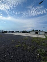 2135 N Market St, Jacksonville, FL à louer Photo intérieure– Image 2 sur 9