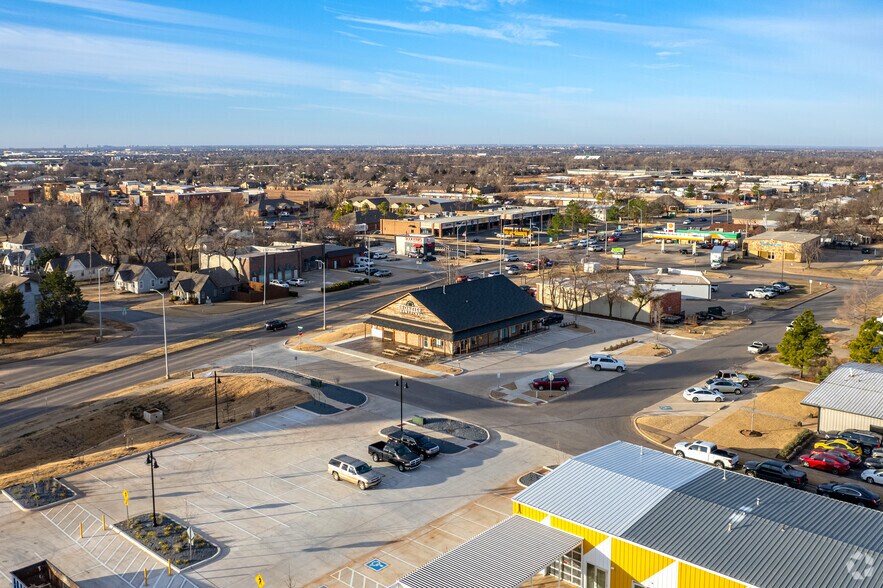 204 E 2nd St, Edmond, OK à vendre - Aérien – Image 3 sur 30
