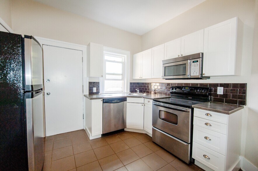 199 Overdale St, Winnipeg, MB à vendre - Photo de l’immeuble – Image 2 sur 12