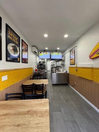 Plus de détails pour 2128 2nd Ave, New York, NY - Local commercial à louer