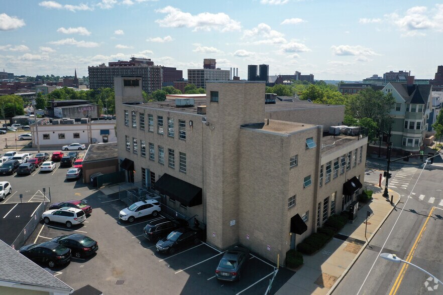 151 Broadway, Providence, RI à vendre - Photo de l’immeuble – Image 3 sur 9