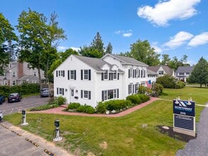 205 Delaware Ave, Delmar, NY à louer Photo intérieure– Image 2 sur 49