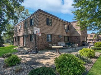 Plus de détails pour 107 - 111 Dorothy St, Fairmont, MN - Logement à vendre
