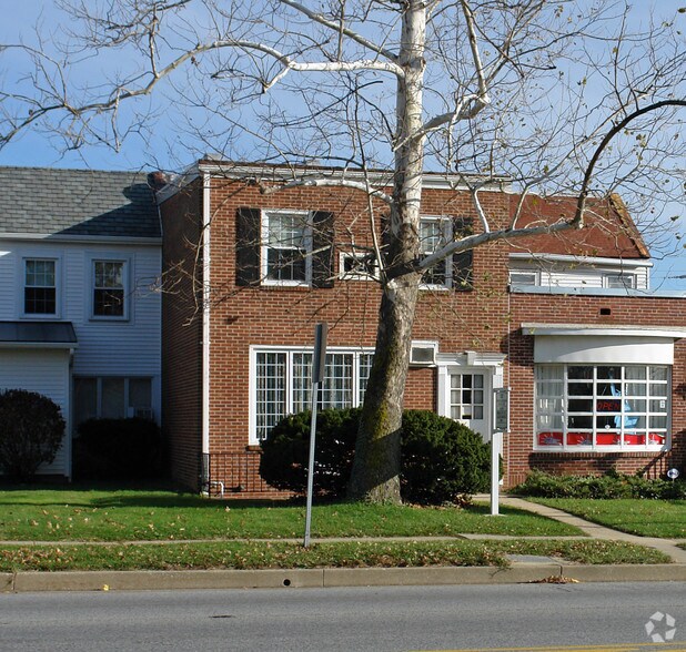7307 York Rd, Towson, MD à vendre - Photo de l’immeuble – Image 2 sur 3